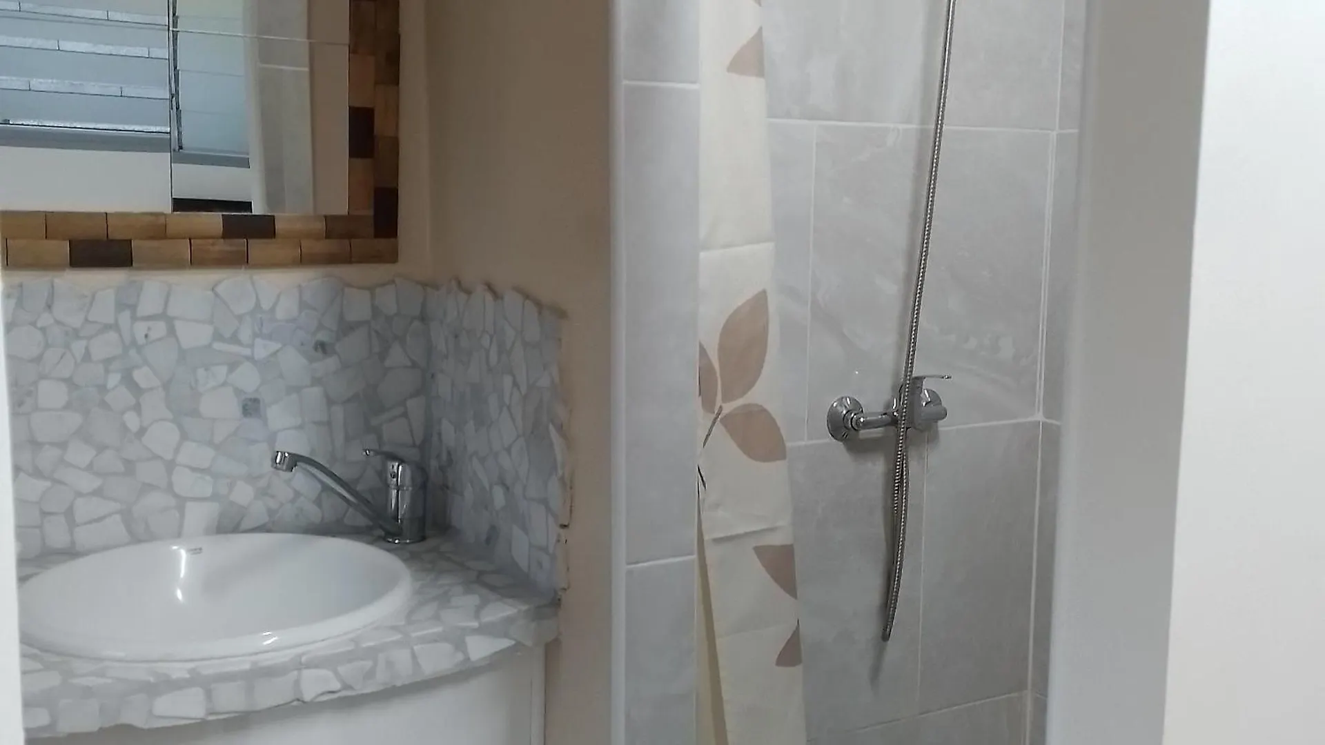 Appartement Fare Api à Mataiea 0*,  Polynésie française